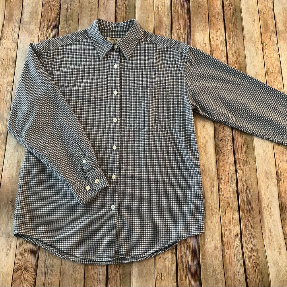 Eddie Bauer women’s long sleeve plaid button down shirt | size Extra Small
